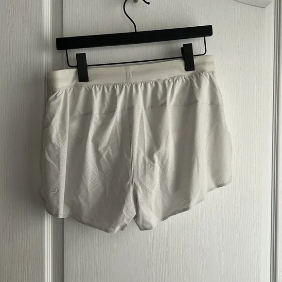 Running shorts - Picture 2 of 5